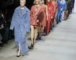 Ünlü modacı Emre Erdemoğlu ilk kadın koleksiyonu “Barlas” ile Bakü Fashion Week’te Sahne Alıyor