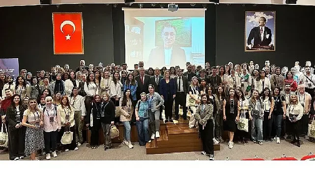 Uzmanından Sosyal Medya Uyarısı: Normal Duygu Döngüsünü Bozuyor