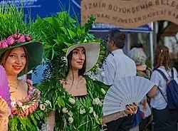 1. İzmir Balkon ve Bahçe Bitkileri Festivali başladı