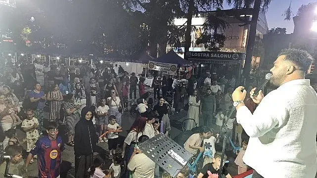 15. Yaz Şenliği Gölcük Anıtpark’ta Başladı