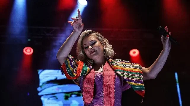 4. Uluslararası Antalya Yörük Türkmen Festivali’nde Funda Arar coşkusu