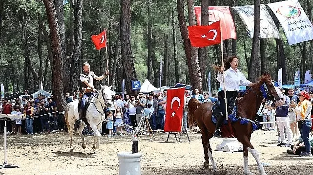 Antalyalılar 4. Uluslararası Yörük Türkmen Festivali’ne akın etti