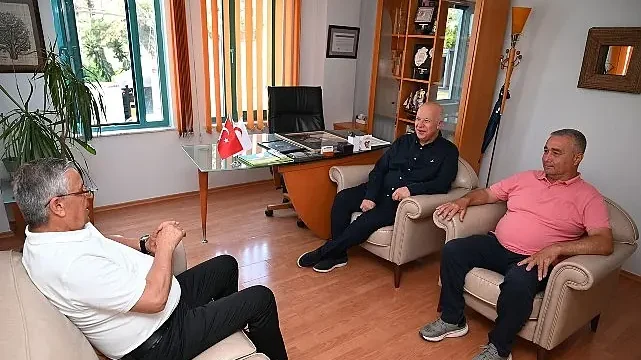 Başkan Topaloğlu’ndan Yaşam Hastanesi’ne teşekkür plaketi