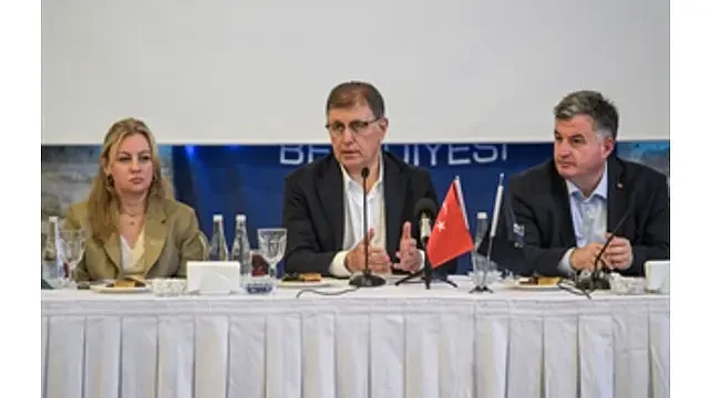 Başkan Tugay’dan “turizm konseyi” önerisi