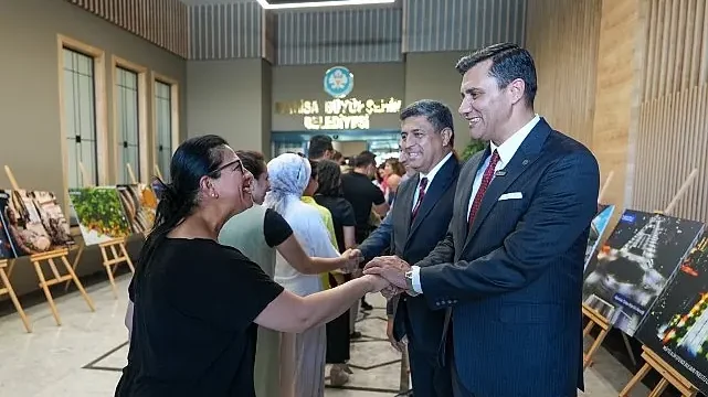 Başkan Zeyrek, Belediye Çalışanlarıyla Bayramlaştı