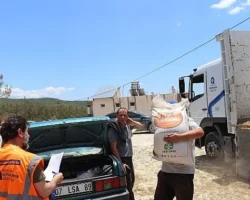 Büyükşehir’den çiftçilere gübre desteği