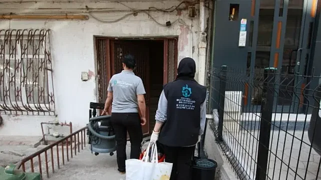 Büyükşehir’in “Evde Bakım Hizmeti” kalplere dokunuyor