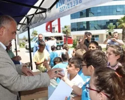 Çocuklardan Başkan İbrahim Sandıkçı’ya Sevgi Seli