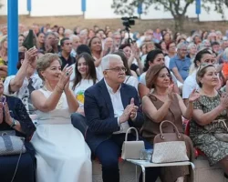 “Düşten Düşünceye Zamansız Kadınlar” Gösterimi Burhaniye’de Gerçekleştirildi