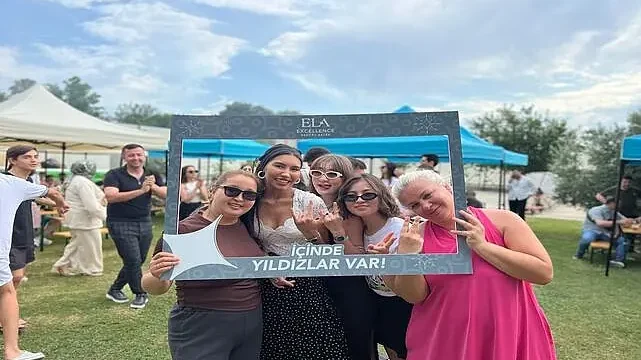 Ela Excellence Resort Belek’te ‘Yıldızlarla Eğleniyoruz’ Personel Günü