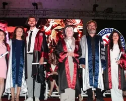 EÜTF’de 65. Dönem Mezunları Büyük Bir Coşku İle Uğurlandı