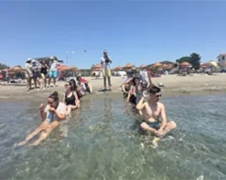 Gençlerle eğlence bu yaz da su gibi akacak