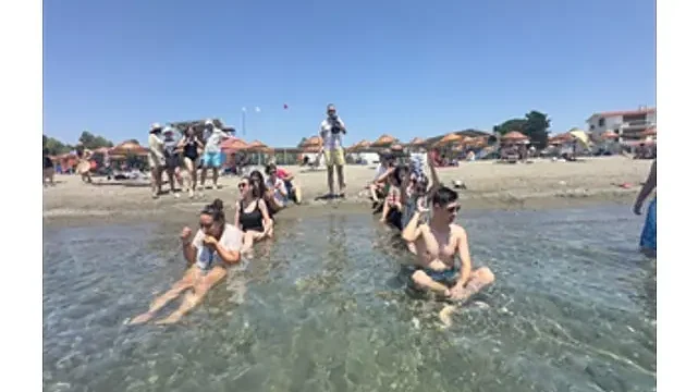 Gençlerle eğlence bu yaz da su gibi akacak