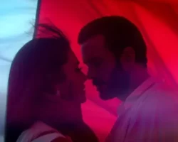 Hande Erçel ve Barış Arduç’un Başrollerinde Yer Aldığı Disney+’ın ‘Aşkı Hatırla’ Dizisinden Yeni Tanıtım Yayınlandı!