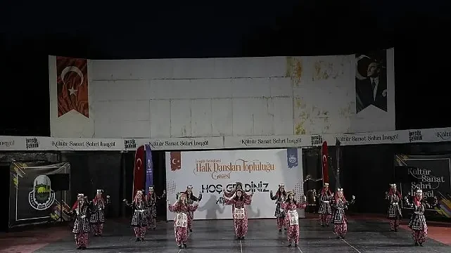 İnegöl’de Halk Dansları Gecesi İle Yaz Etkinlikleri Başladı