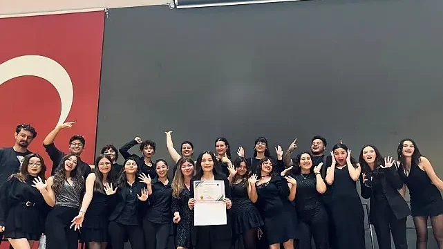 İsmail Baha Sürelsan Konservatuvarı Gençlik Korosu’na başarı ödülü