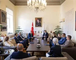 İzmir ve Selanik arasındaki dostluk köprüsü güçleniyor