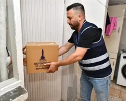 İzmir’de ihtiyaç sahipleri ve emekliler unutulmadı