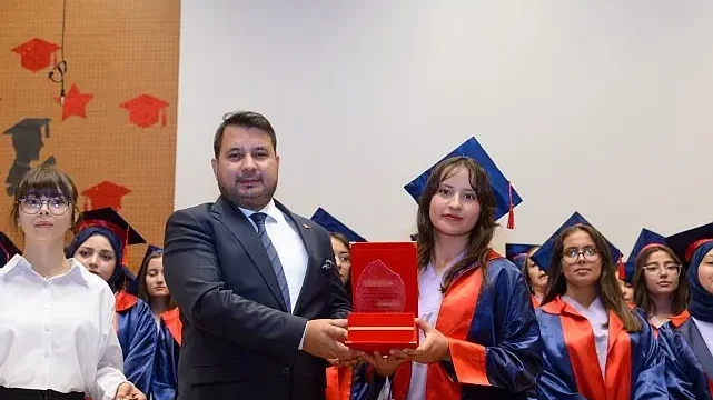 Kahramankazan’da Mezuniyet Sevinci