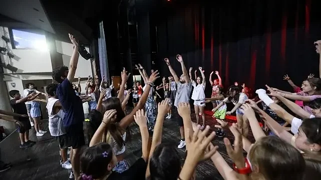 Karşıyaka Belediyesi’nden sanat ve eğlence dolu yaz okulu
