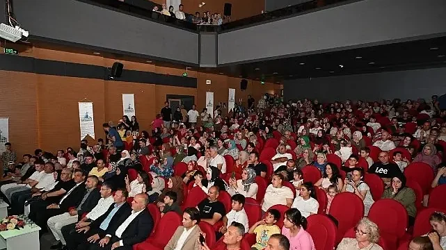 Kartepe Belediyesi Genç Akademi 4. Dönem Mezunlarını Gururla Uğurladı