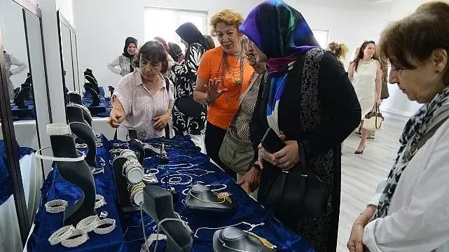 NİLSEM’de eğitim alan kadınların el becerileri beğeni topladı