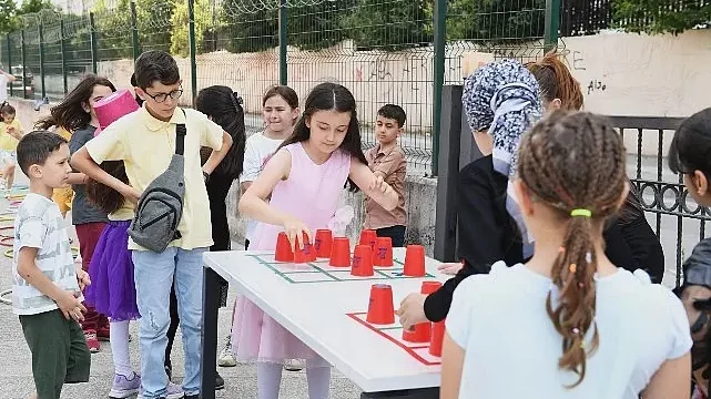 Osmangazi’de öğrenciler için Atölye Pazarı kuruldu