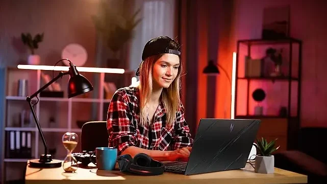 Oyun Tutkunlarına İndirimli Fiyatlarla Yaz Tatili Hediyesi: Acer Nitro V 15 Serisi
