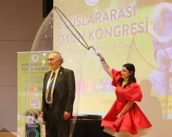Prof. Dr. Nevzat Tarhan: “Çocuğun en ciddi işi oyundur!”