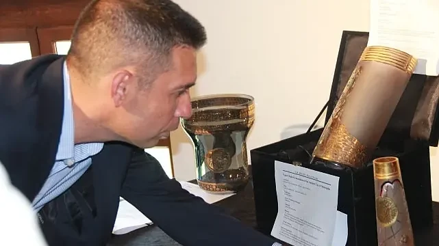 Seferihisarlı sanatçılardan Efes Selçuk’ta ‘’Cam’da Antik Ege’’ sergisi