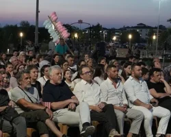 Açık hava film gösterimleri ‘Paranoya’ ile başladı