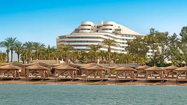 Akdeniz’in Zarafeti, Ailenizin Yaz Hikâyesi: Titanic Deluxe Lara’da Tatil Başkadır