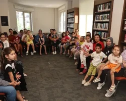 Anneler ve çocuklar yaz tatilinde kütüphanelerde buluşuyor