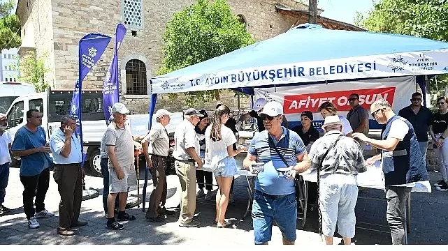 Aydın Büyükşehir Belediyesi’nden Vatandaşlara Aşure İkramı
