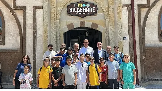 Başkan Altay ve Başkan Pekyatırmacı Bilgehane’de Yaz Etkinliklerine Katılan Öğrencilerle Buluştu