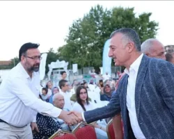 Başkan Büyükakın, kazanı açtı, ilk helvaları dağıttı