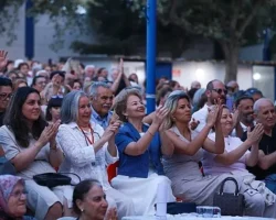 Burhaniye Belediyesi Kadınlar Korosundan Unutulmaz Bir Gece