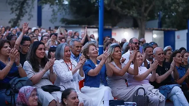 Burhaniye Belediyesi Kadınlar Korosundan Unutulmaz Bir Gece