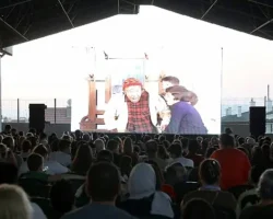 Çankaya’da Açık Hava Sinema Keyfi Neşeli Günler ile Başladı