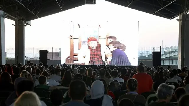 Çankaya’da Açık Hava Sinema Keyfi Neşeli Günler ile Başladı