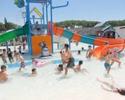 Çocuklar Aquaparkta Serinliğe Doydu, Aileler Başkan Çerçioğlu’na Teşekkür Etti