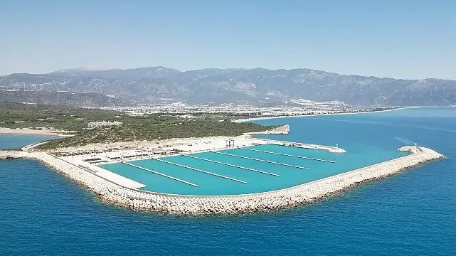 Demre Marina Akdeniz’in parlayan yıldızı olmaya aday