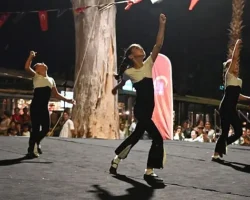 Gürcü Dans Topluluğu’ndan Kemer’de Kültür Şöleni