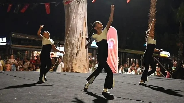 Gürcü Dans Topluluğu’ndan Kemer’de Kültür Şöleni