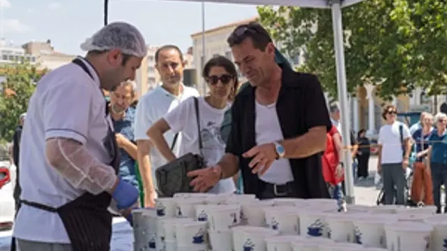 İzmir’de Muharrem ayı bereketi