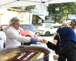 Kadıköy’de 21 mahallede aşure ikramı
