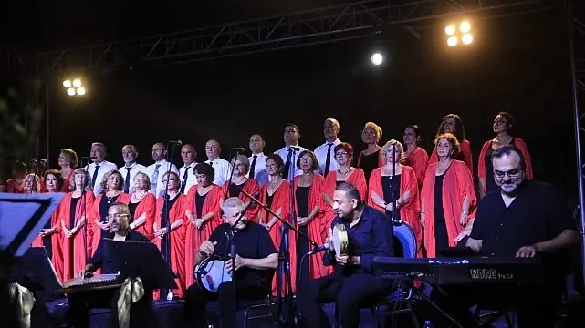 Seferihisar’da sanat ve dayanışma “Yıldızların Altında” buluştu