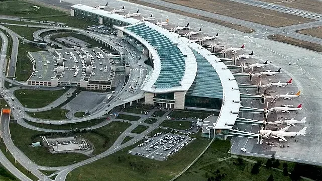 TAV Havalimanları’ndan altı ayda 824 milyon avro ciro
