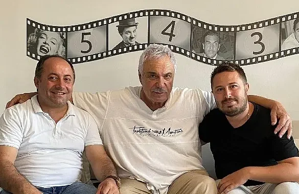 Usta Oyuncu Halil Ergün, Genç Yeteneklerle Etiler’de Buluştu!