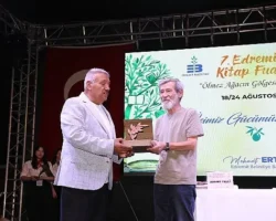 7. Edremit Kitap Fuarı’nda 5. Gün: Şiirden panele, türkülerden müziğe